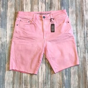 🔥American Eagle Extreme Flex Pink Shorts Size 32